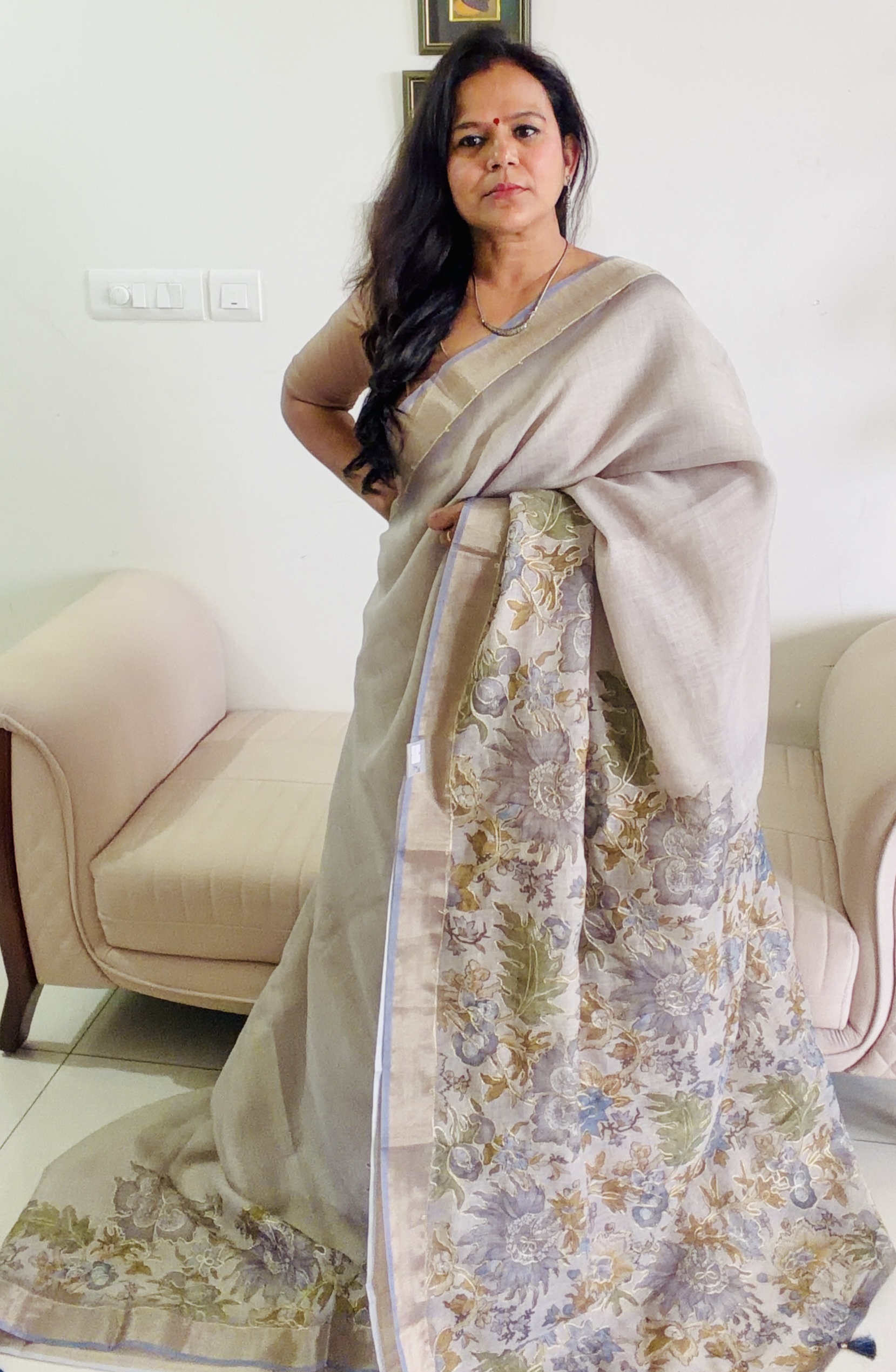Grey Linen Tissue Saree Pallu Design