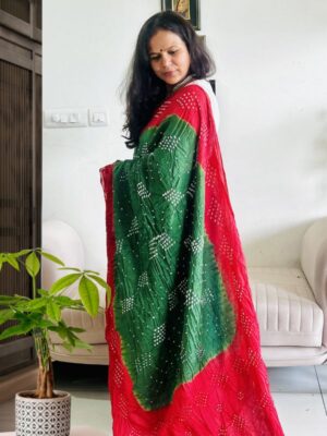 Red border and pallu on green cotton Bandhani saree